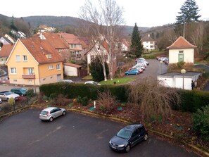 Junior Suite | Courtyard view - Hotel Restaurant Le Bristol (Niederbronn-les-Bains)