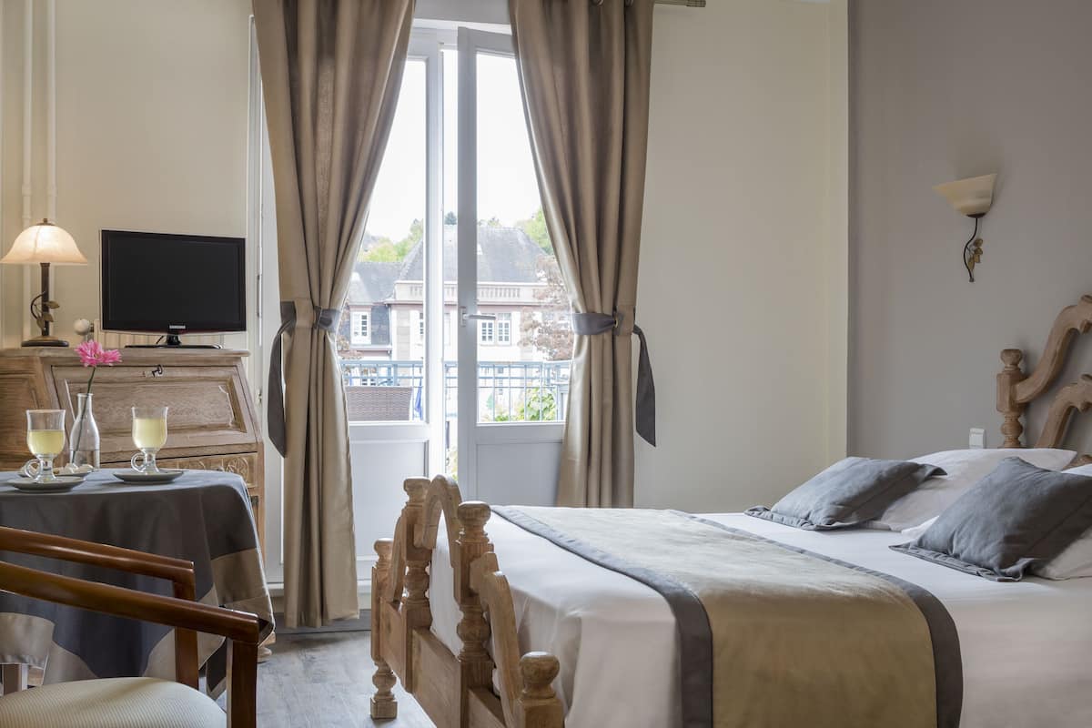 Superior Double Room | 1 bedroom, premium bedding, individually decorated