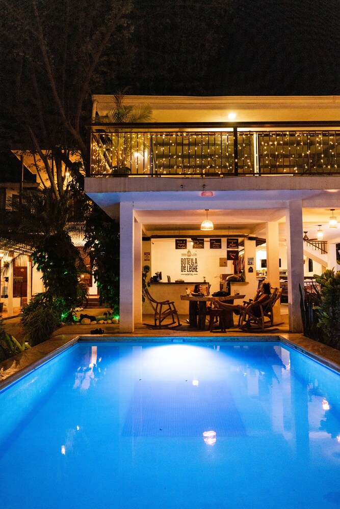 La Botella de Leche Hostel by null