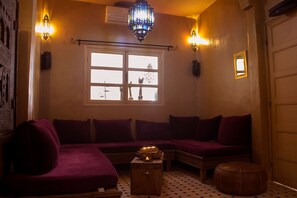 Ruang Istirahat Lobi