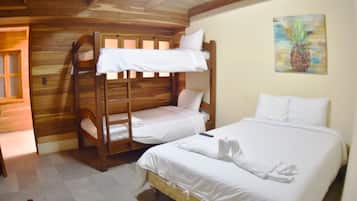 Quadruple Room | In-room safe, free WiFi