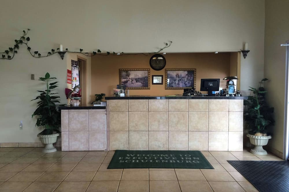 Executive Inn & Suites Schulenburg - Columbus
