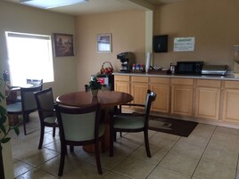 Desayuno continental incluido todos los días 