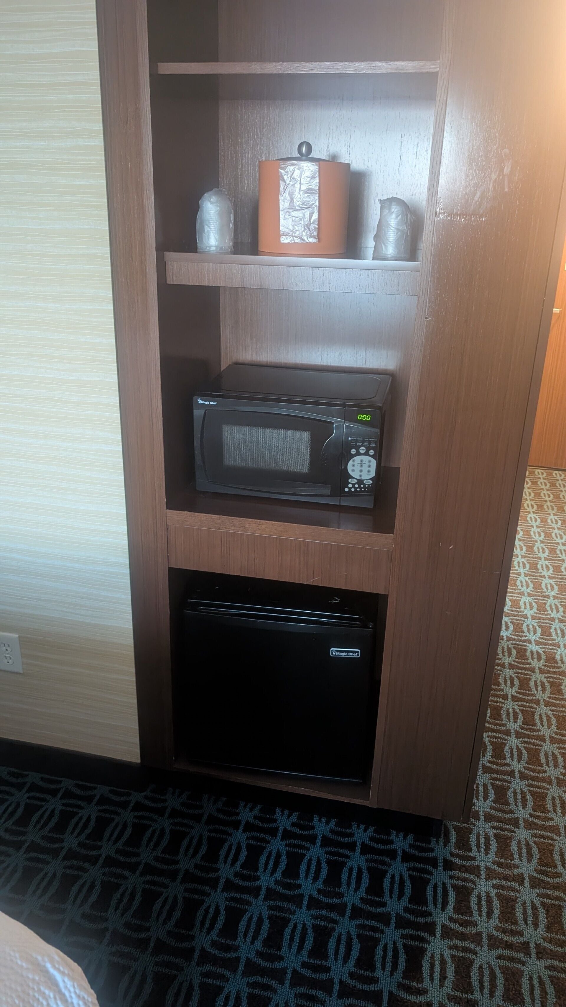 room, 1 king bed, non smoking (mobility accessible, roll-in shower) | desk, laptop workspace, blackout curtains, iron/ironing board