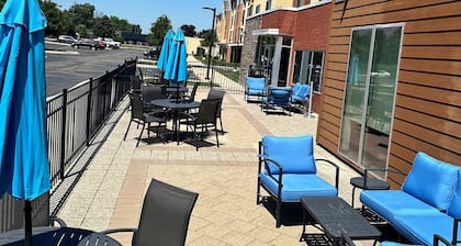 Fairfield Inn & Suites by Marriott Detroit Troy