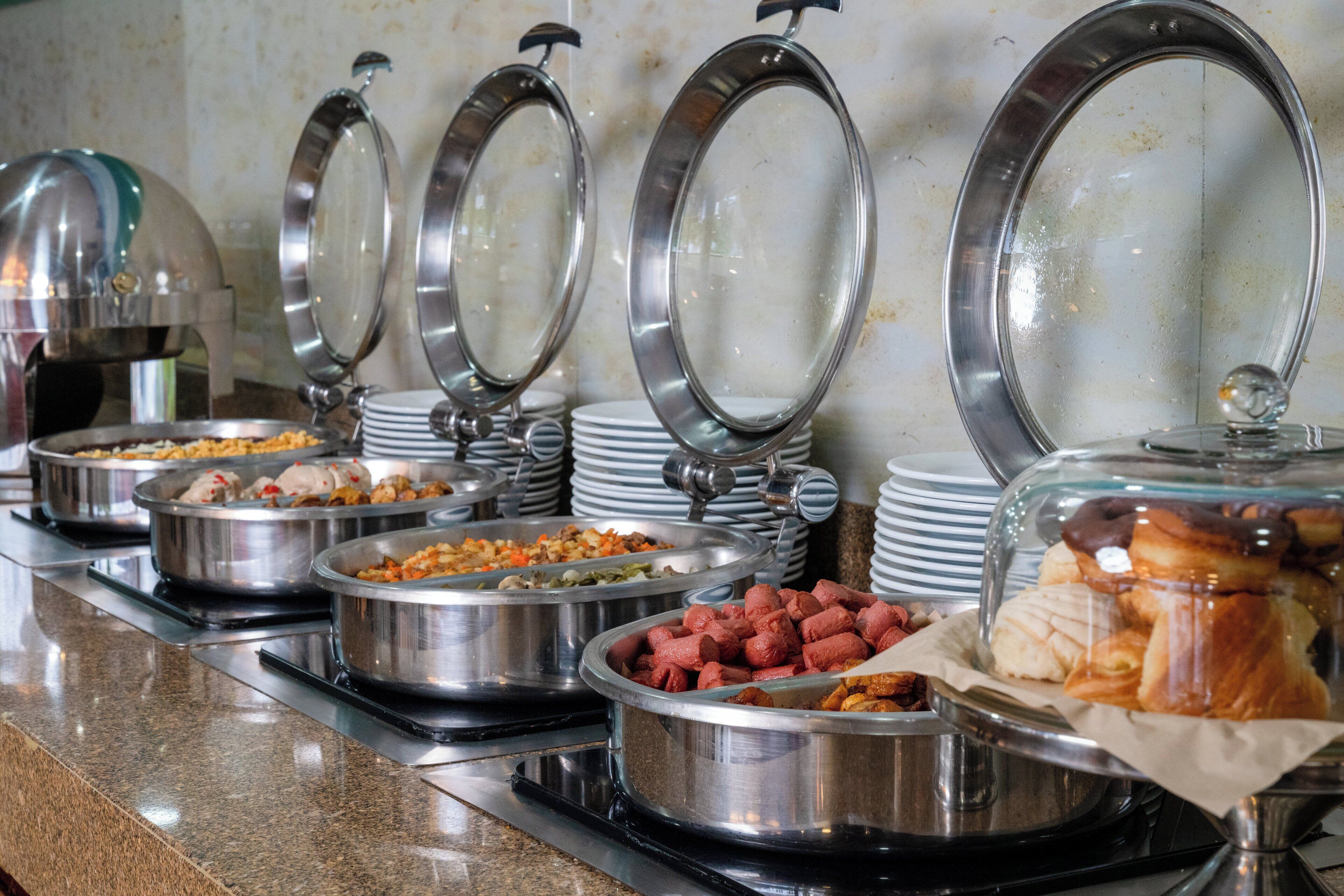 Daily buffet breakfast (USD 19 per person)