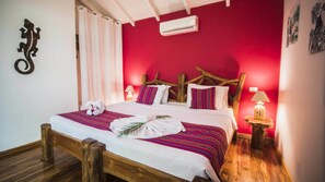 Rom | Minibarvarer (inkludert), safe på rommet og lydisolert