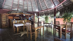Bar (en la propiedad)