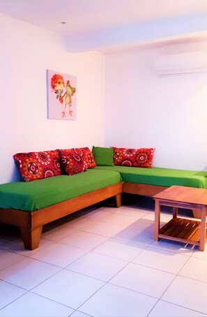 Comfort Double Room, Terrace, Garden View | 1 bedroom, premium bedding, Select Comfort beds, in-room safe - Casa Mapache B&B (Tamarindo)
