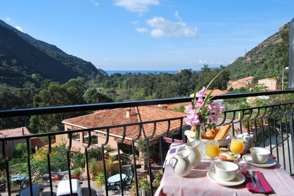 Studio, 1 Bedroom, Terrace, Bay View | View from property