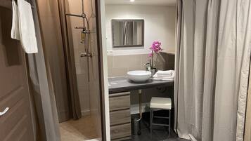 Apartment, 2 Bedrooms, Non Smoking | In-room safe, desk, soundproofing, iron/ironing board