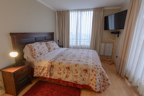 Apartment, 1 Bedroom (N°2001) | 1 bedroom, premium bedding, desk, iron/ironing board - Departamentos Torre San Isidro (Santiago)