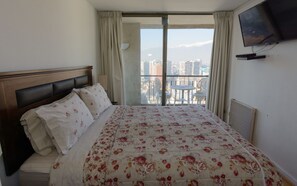 Apartment, 1 Bedroom (N°2502) | 1 bedroom, premium bedding, desk, iron/ironing board - Departamentos Torre San Isidro (Santiago)
