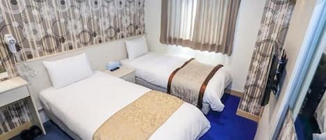 Værelse med 2 enkeltsenge - badekar - byudsigt | Gratis Wi-Fi