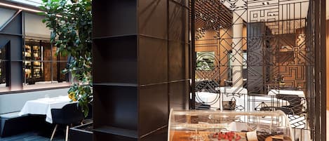 Café da manhã, almoço e jantar; culinária espanhola