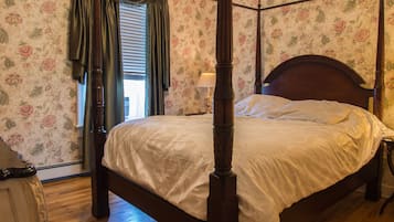 Suite, 1 Queen Bed, Jetted Tub | Individually decorated, individually furnished, iron/ironing board