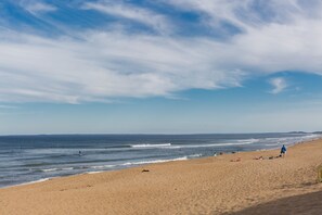 Oceanview Queen | 1 bedroom, iron/ironing board, travel crib, free WiFi