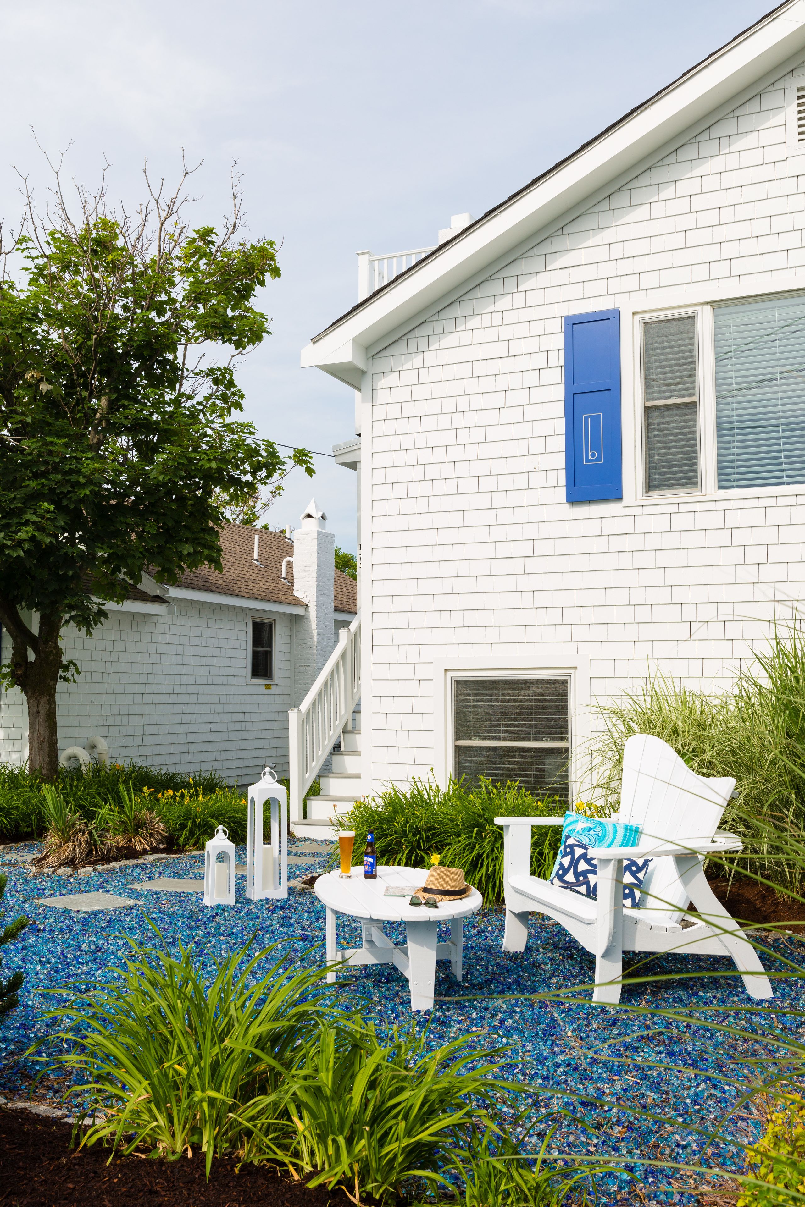 two bedroom queen cottage | iron/ironing board, travel cot, free wifi, bed sheets