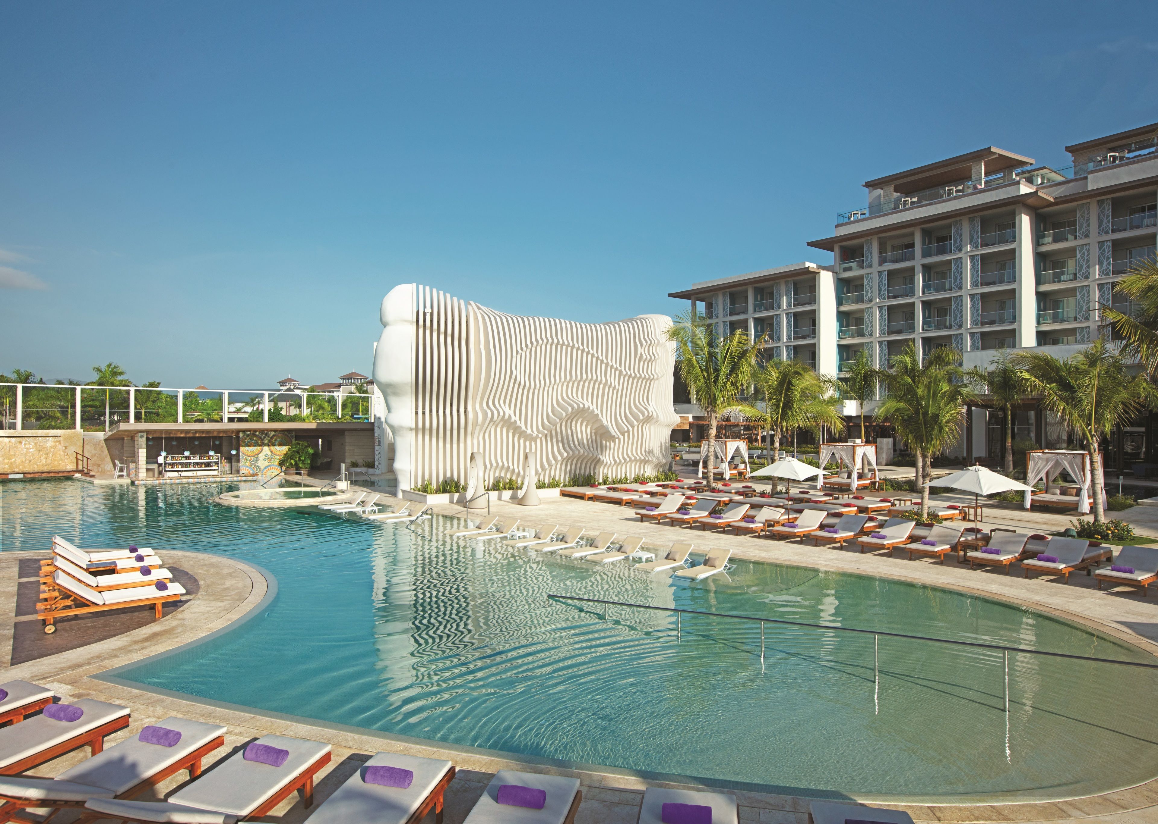 2 outdoor pools, pool umbrellas, sun loungers