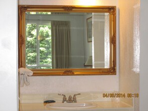 Habitación doble estándar, 2 camas matrimoniales | Vista desde la habitación