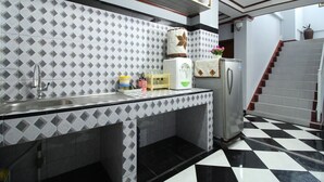 Interior - Athaya Guest House (Depok)