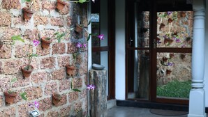 豪華客房, 私人浴室, 花園景觀 | 房內用餐區