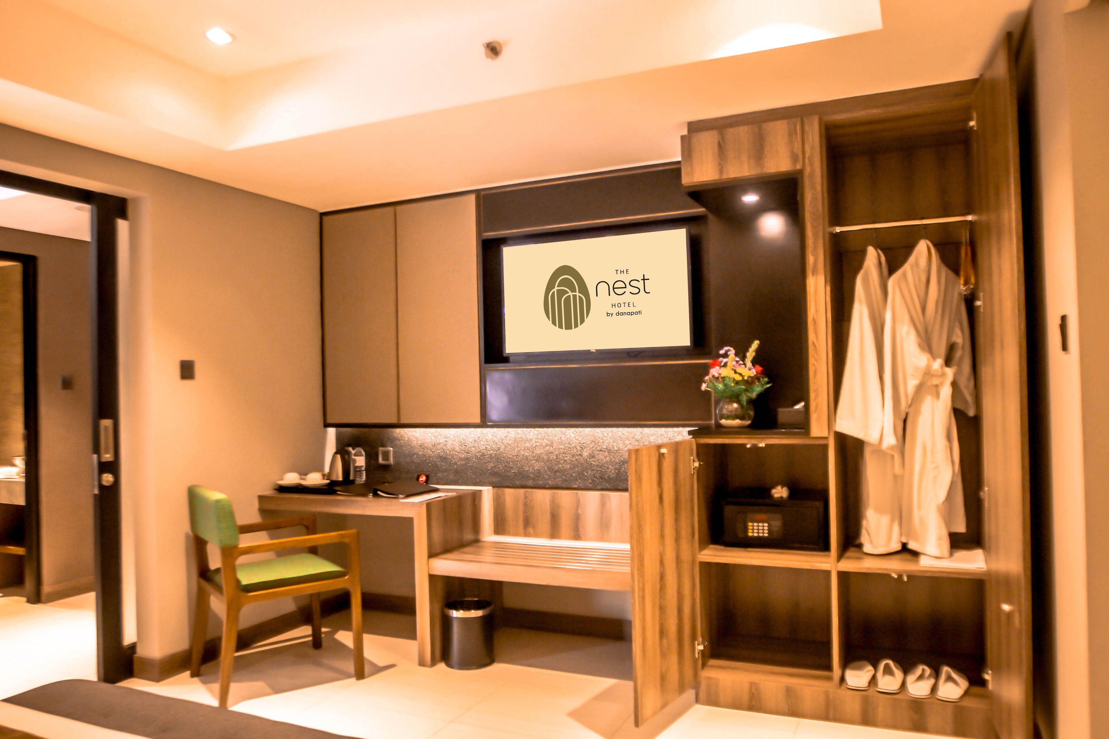 42-inch flat-screen tv with cable channels, tv