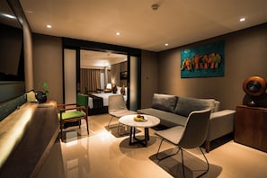 Executive Suite Room with Balcony | Wohnbereich
