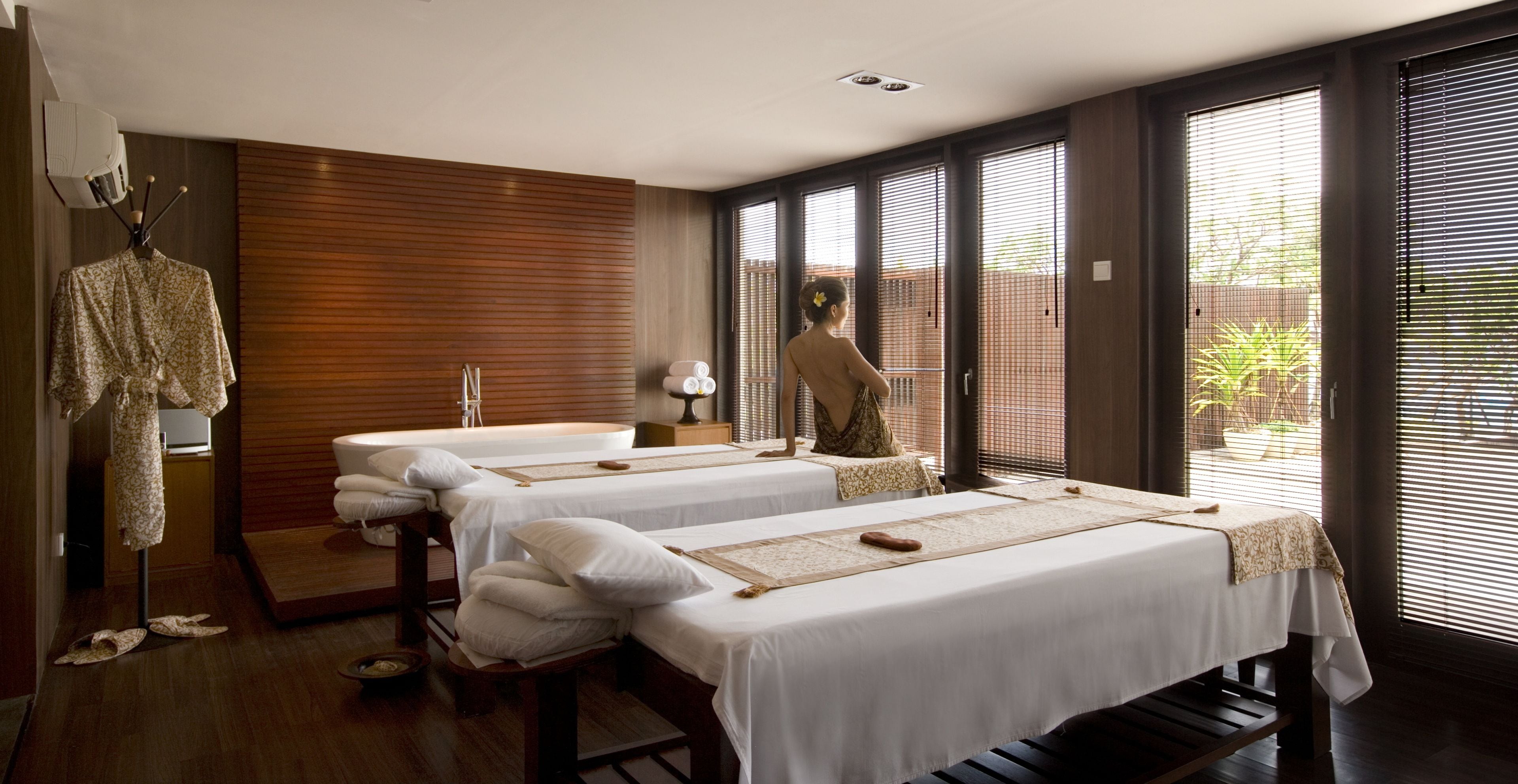 couples treatment room(s)