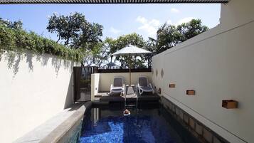 Suite, Beachfront | Private pool