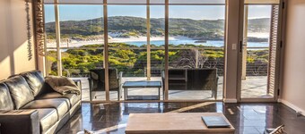 Hanson Bay Wildlife Sanctuary and Cabins