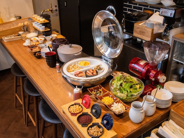 Daily buffet breakfast for a fee