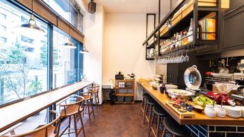 Daily buffet breakfast for a fee