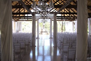 Indoor wedding - Bushman Rock Safaris (Ruwa)