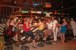 Bar (en la propiedad)