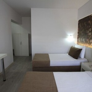 Standard Twin Room | In-room safe, desk, free cribs/infant beds, free WiFi - Myra Hotel (Marmaris)