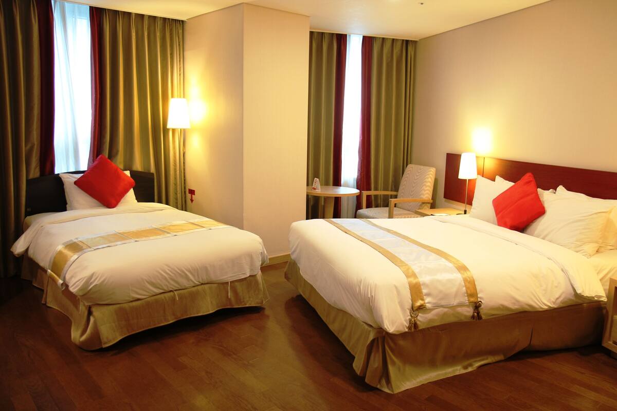 Superior Room (Family) | In-room safe, desk, free WiFi
