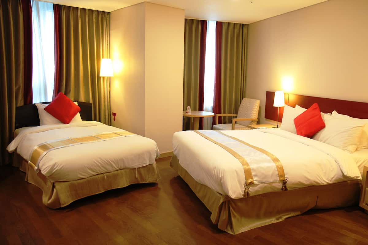 Superior Room (Family) | In-room safe, desk, free WiFi
