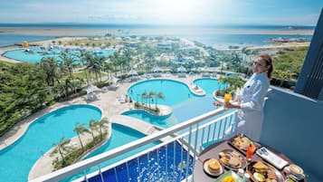 Premier-herbergi - sjávarsýn | Öryggishólf í herbergi, skrifborð, vinnuaðstaða fyrir fartölvur