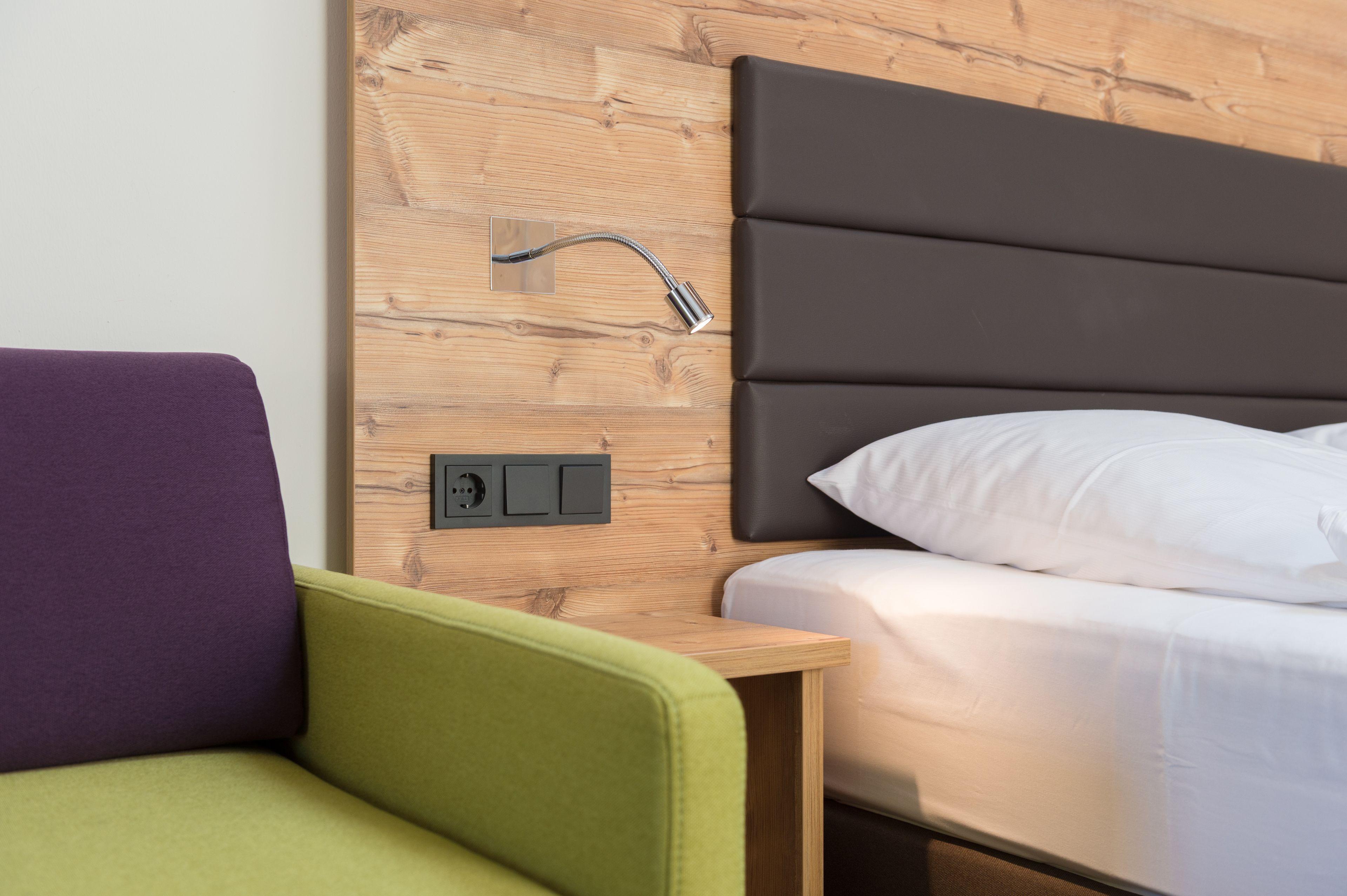 individually decorated, individually furnished, desk, laptop workspace