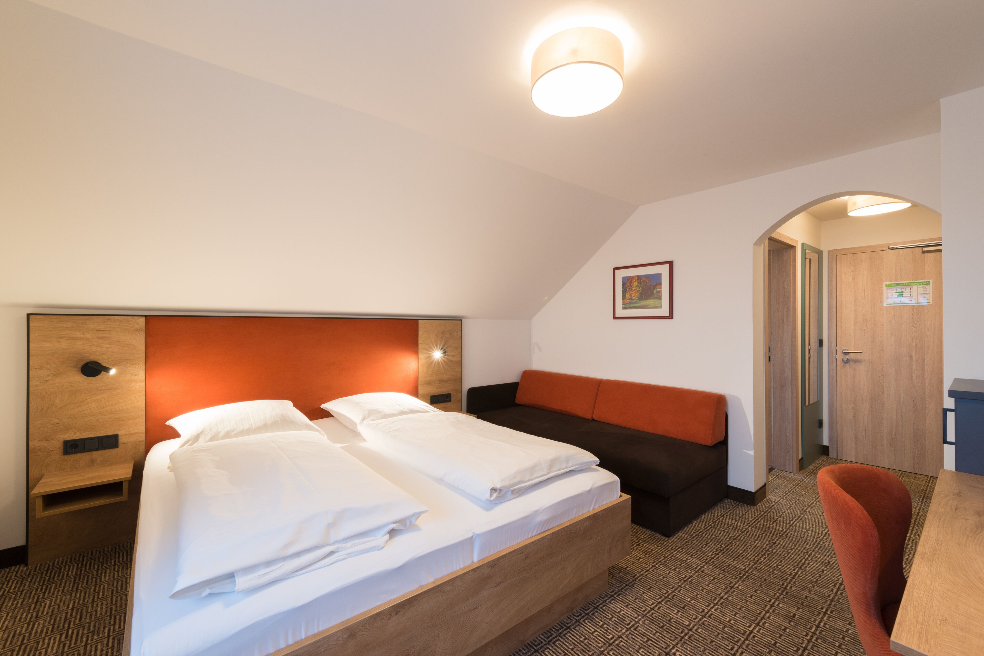 Comfort Double Room | Individually decorated, individually furnished, desk, laptop workspace