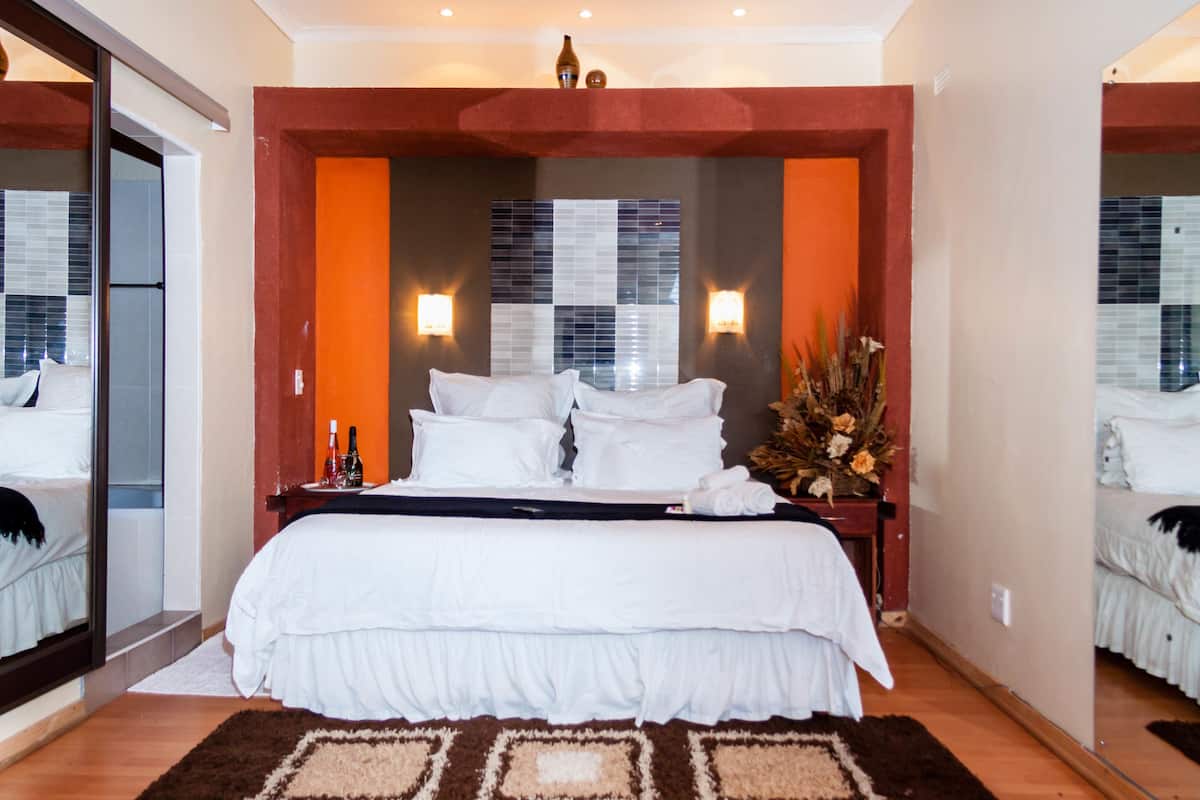 Individually decorated, desk, rollaway beds, free WiFi