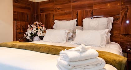 Glen Lodge & Tours