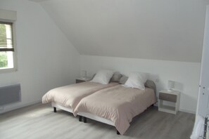 Superior kamer, 1 twee- of 2 eenpersoonsbedden | Een strijkplank/strijkijzer, gratis babybedden, extra bedden