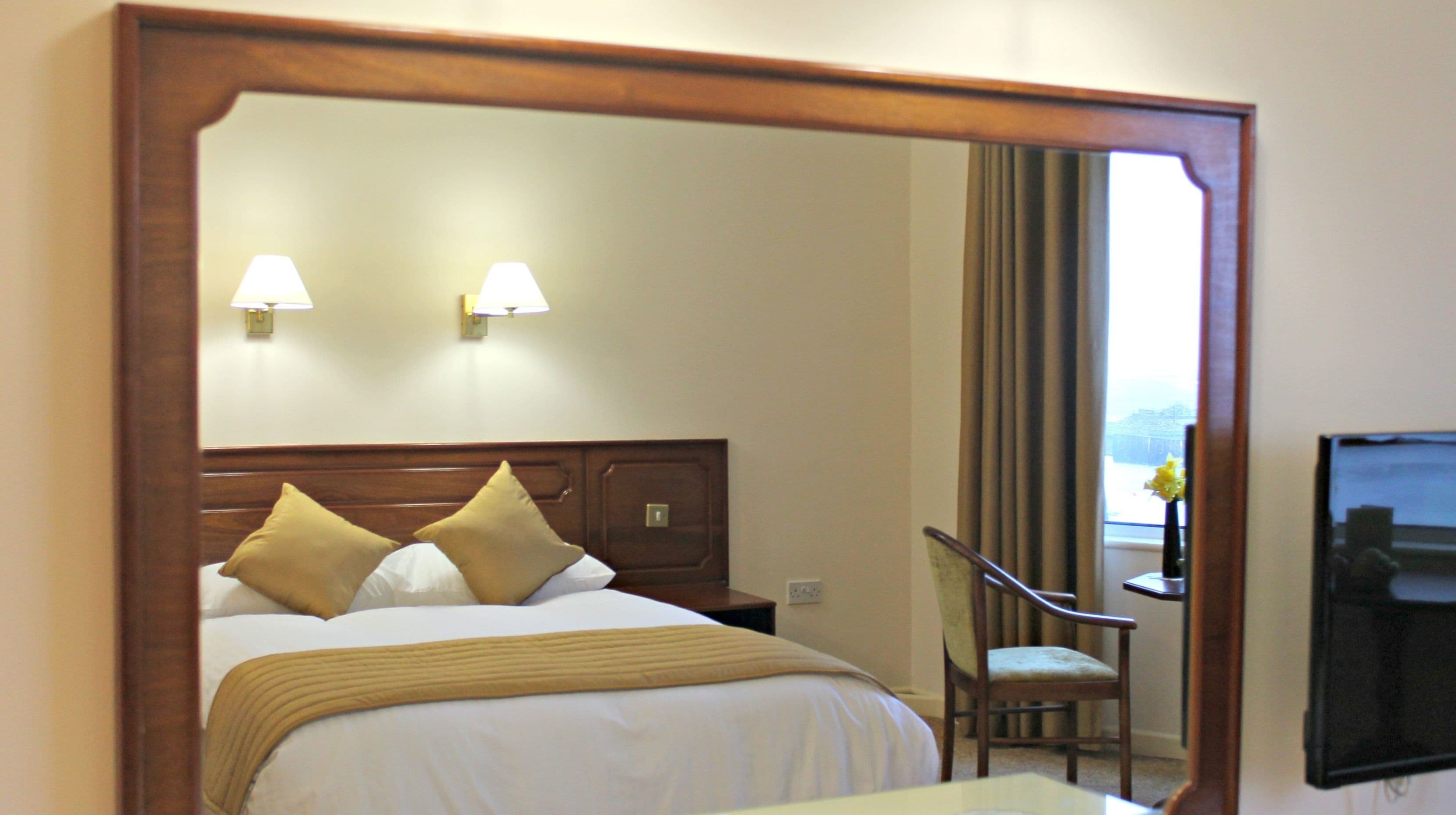 deluxe double room, river view | free wifi, bed sheets
