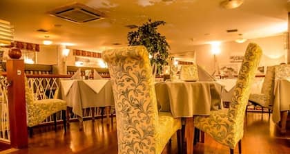 The Central Hotel Donegal