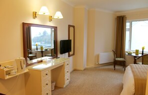 Deluxe Double Room, River View | Free WiFi, bed sheets - The Central Hotel Donegal (Donegal)