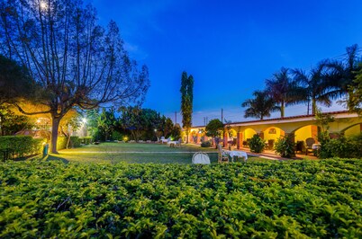 Victoria Travel Hotel