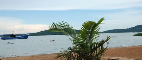 Una playa cerca