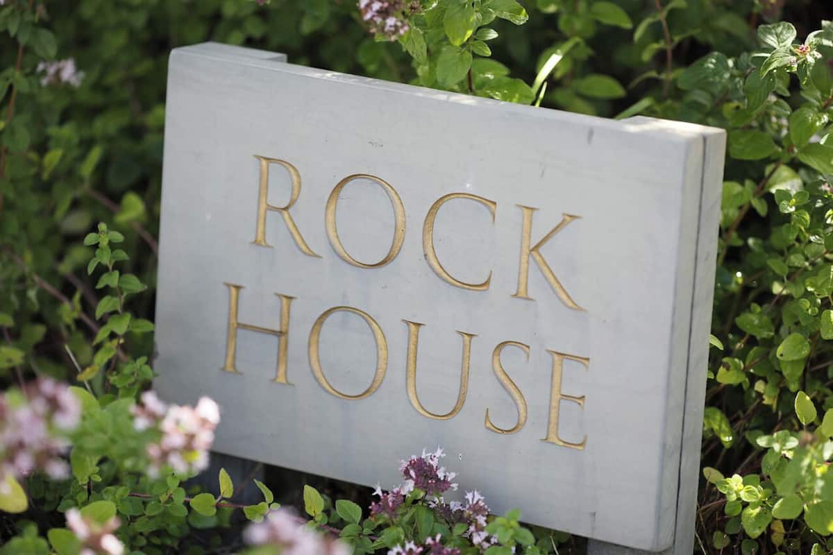 Coffre-fort, dĂ©cor unique, bureau, systĂšme dâinsonorisation